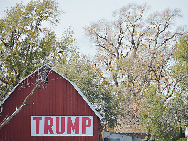 A barn in eastern Nebraska still reflects the strong rural enthusiasm for President Donald Trump two years after the election. The president continues to battle Congress over funding for a border wall in order to reopen parts of the federal government that remain closed. (DTN file photo by Chris Clayton) 